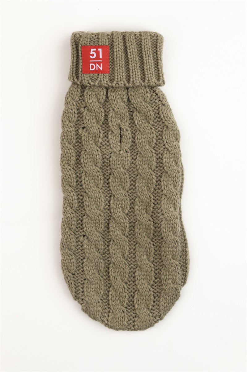 51 Degrees North – Cable Sweater Cosy spécial teckel
