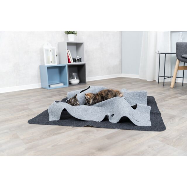 TRIXIE Cat Activity Adventure Carpet – Tapis de jeu interactif et de fouille pour chat – 99 × 99 cm